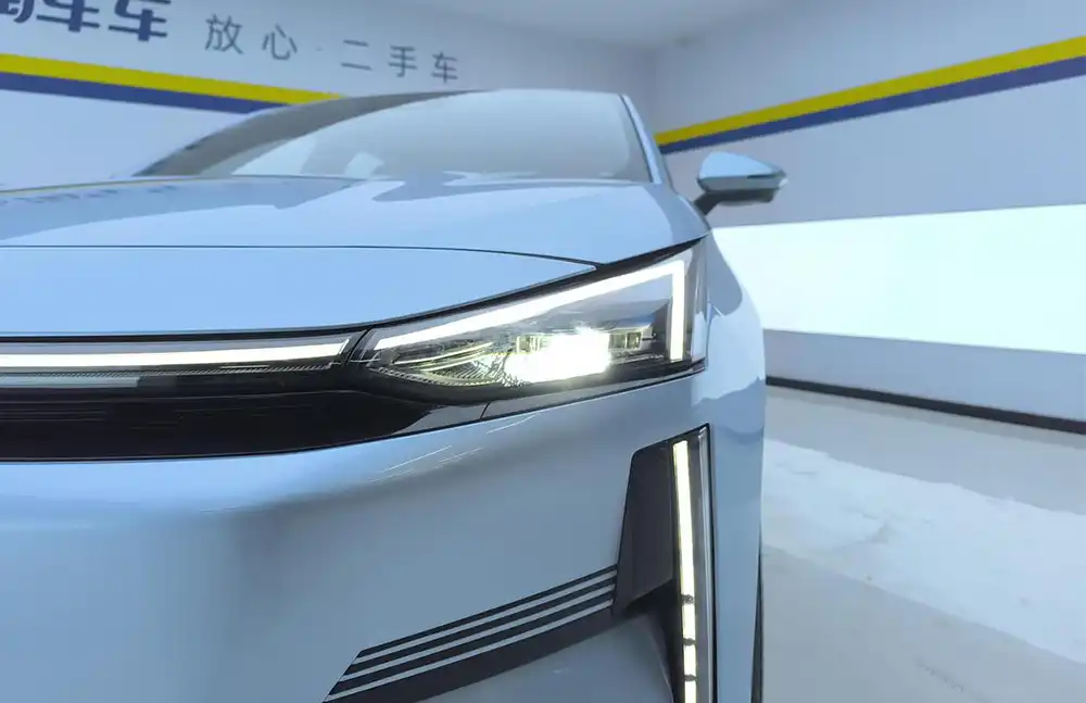 Geely Galaxy L6 2025 usado, modelo 1.5 EM-i DHT 140 km, edición Starcraft.