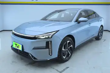 Geely Galaxy L6 2025 usado, modelo 1.5 EM-i DHT 140 km, edición Starcraft.