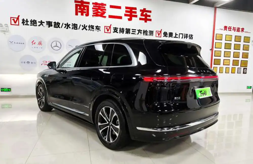 Aito M7 usado, modelo 2026, Ultra de autonomía extendida, 5 plazas, tracción integral.