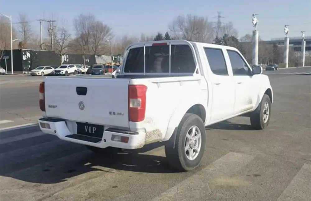 Usado Dongfeng Ruiqi 2023 2.4T diésel tracción en las cuatro ruedas versión Xiaokang (modelo básico).