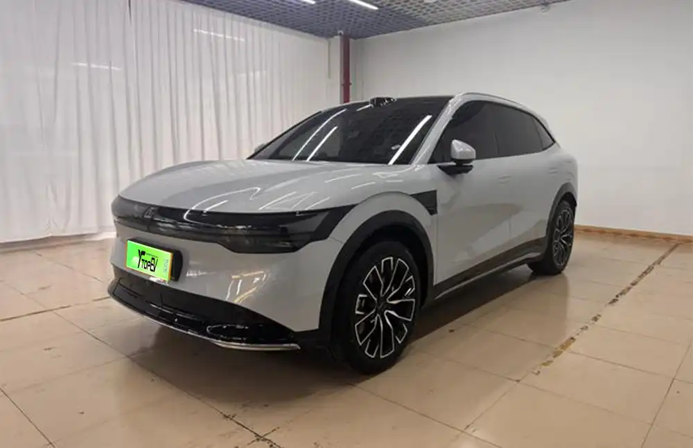 ZEEKR 7X modelo 2025 usado, versión de tracción trasera de largo alcance con batería de 100 kWh y sistema de conducción inteligente.