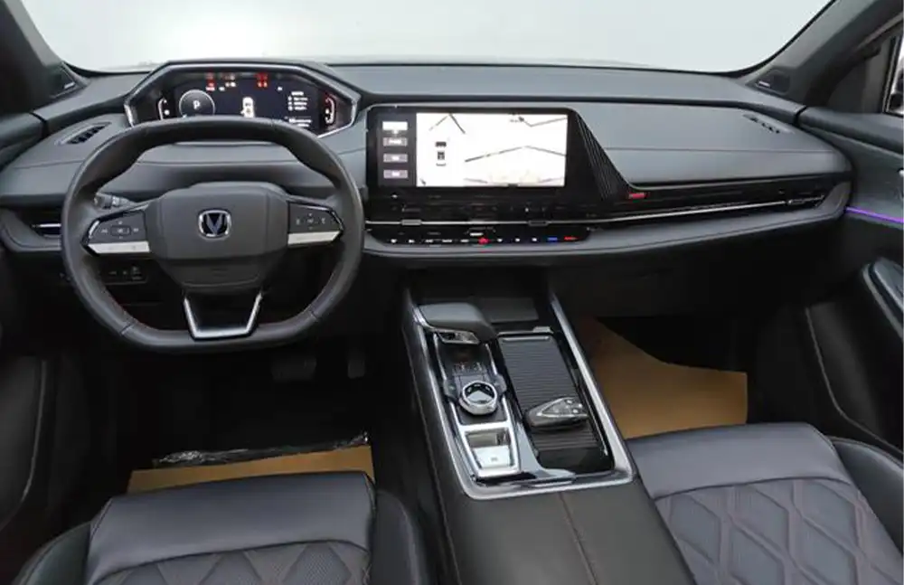Changan CS55 PLUS 2024 usado, tercera generación, 1.5T DCT, versión premium.