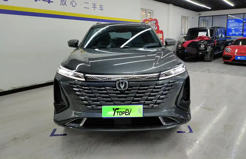 Changan CS75 PLUS usado, modelo 2023, tercera generación, 1.5T automático, versión premium.