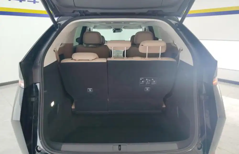 XPeng X9 de 2025 de segunda mano, totalmente eléctrico, con autonomía ultralarga de 740 km (máx.)