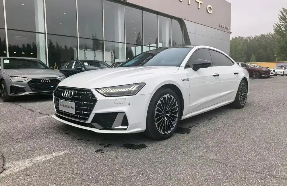 Audi A7L 45 TFSI S-line “Dreaming of Youth” Edition, año 2022, usado