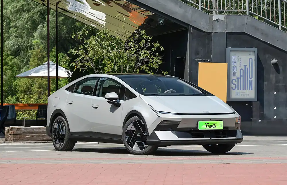 Hyundai IONIQ V 2026