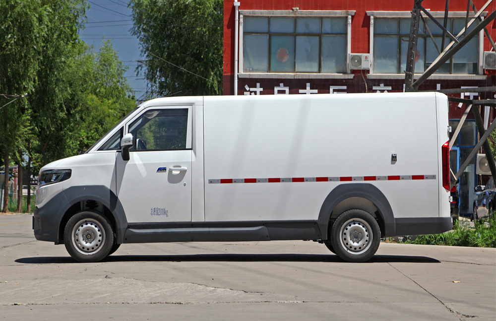 FOTON Smart Smurf E7