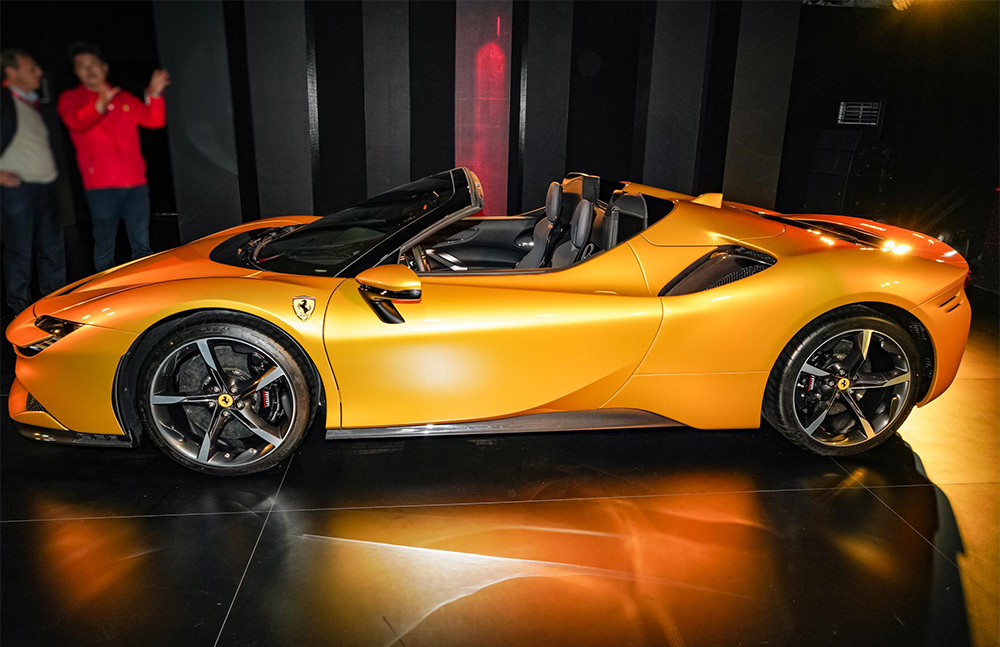 Ferrari SF90
